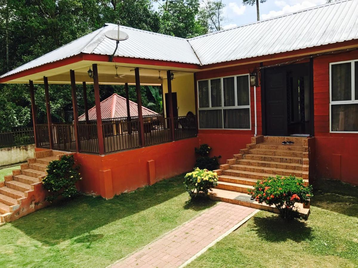 Desa Kaloi Farmhouse Vila Batang Kali Exterior foto